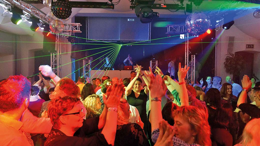 Events Veranstaltungen im Ratskeller Stadthagen Domino Revival Party